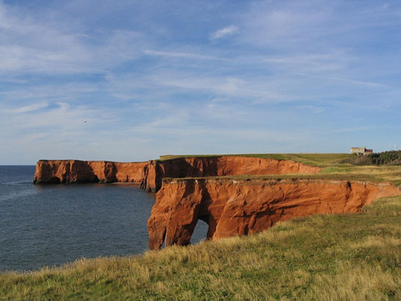 Туристическая и курортная Канада - Страница 3 Belle-anse-ile-de-la-madeleine