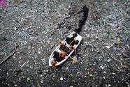 Boat-sea-plastic-krichim