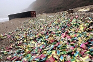 UK-beach-plastic
