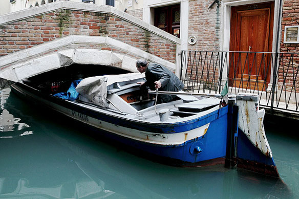 Seawater Injections Could Lift Venice 12 Inches ?