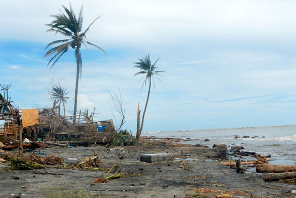 Aid Efforts Begin After Typhoon Haiyan Kills 10,000 in Philippines