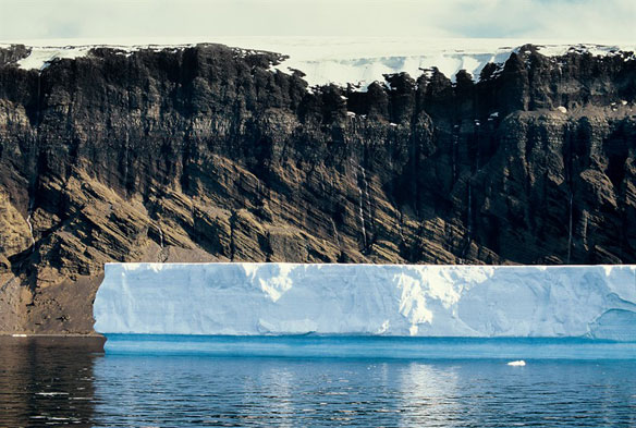 antarctica-ice-floating
