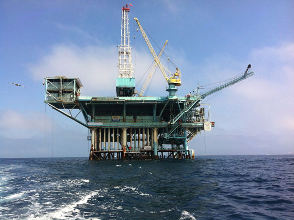 Offshore drilling creates these new dangers onshore, environmental report says