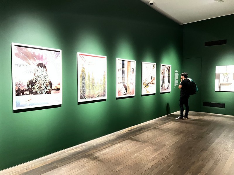 A young man views one of Anastasia Samoylova's photos at the Deutsche Börse exhibition at the Photographers' Gallery in London, 2022 (by Garry Knight CC BY 2.0 via Flickr).