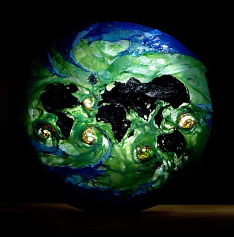 Polyethylene heat welded sculpture made to demonstrate the great Oceanic Gyres created by waste. This artwork is part of a collection titled "The creation of Plastikos" (by Simon MAX Bannister, CC BY 3.0 via Wikimedia).