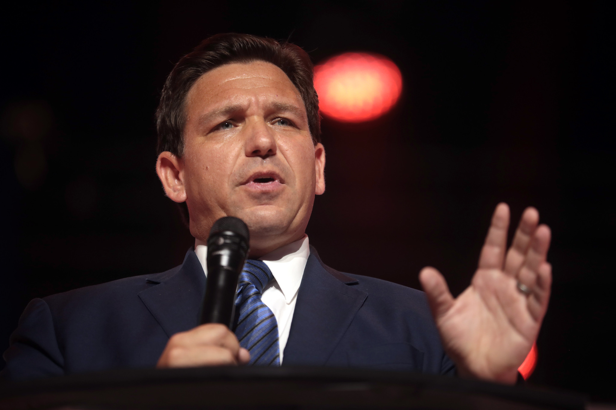 Governor Ron DeSantis speaking with attendees at the 2022 Student Action Summit at the Tampa Convention Center in Tampa, Florida (by Gage Skidmore CC BY-SA 2.0 via Flickr).