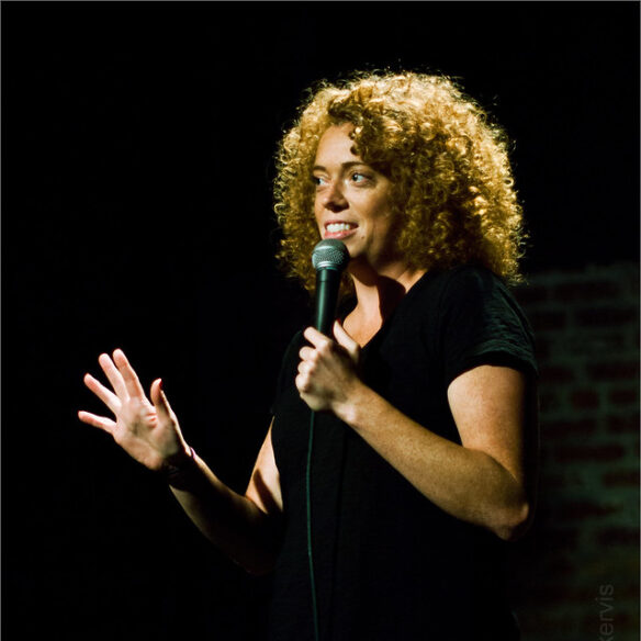 Michelle Wolf, 2016 (by Erin Nekervis CC BY-SA 2.0 via Flickr).