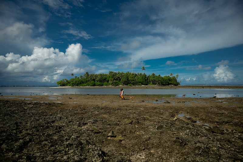 The Marshall Islands coping with the effects of climate change and rising sea levels (Courtesy of the Asian Development Bank CC BY-NC-ND 2.0 DEED via Flickr).