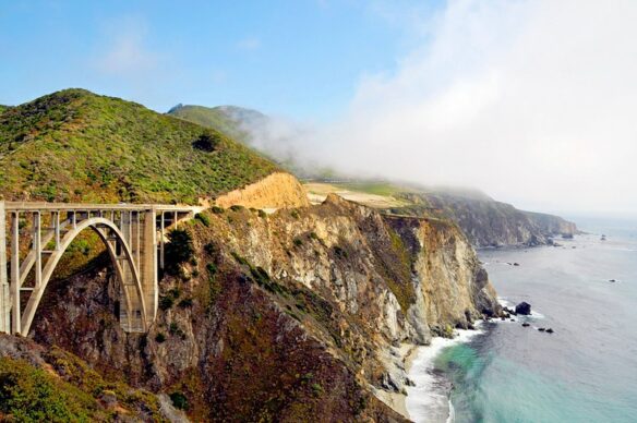 Pacific Coast Highway - Route 1 - California (by faungg's photos CC BY-ND 2.0 DEED via Flickr).