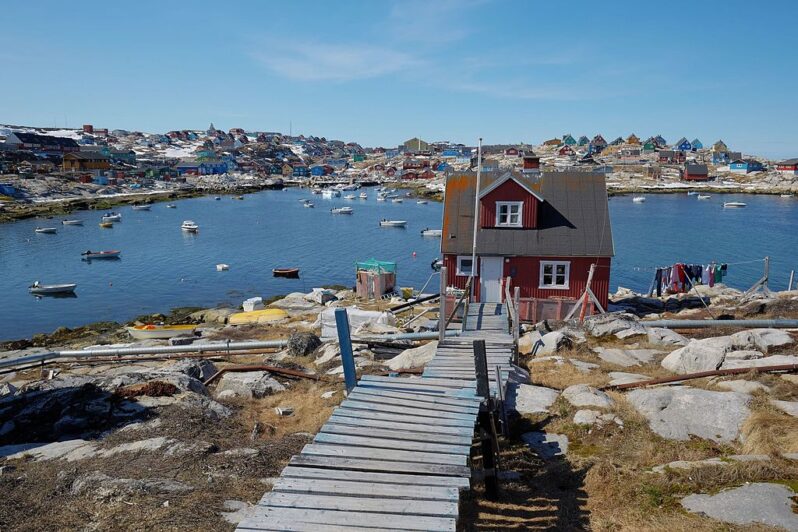 View to Aasiaat's Harbor, May 31, 2016 (by Vaido Otsar, CC BY-SA 4.0 via Wikimedia)