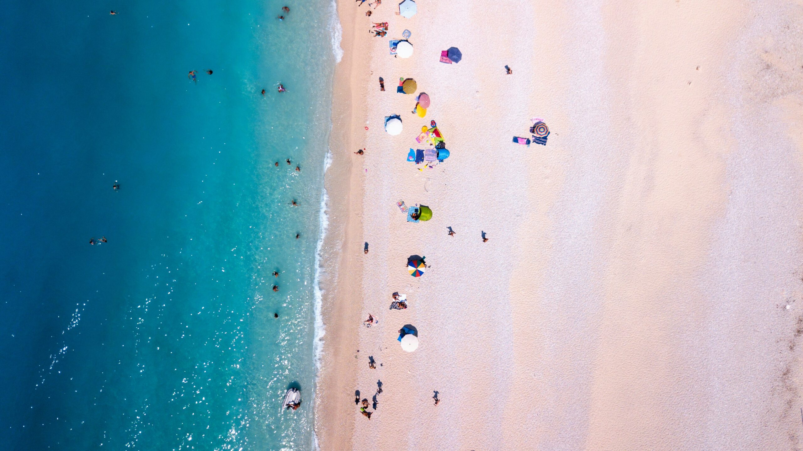 Myrtos Beach, Pylaros, Greece, 2021 (by Giannis Goutzamanis on Unsplash)