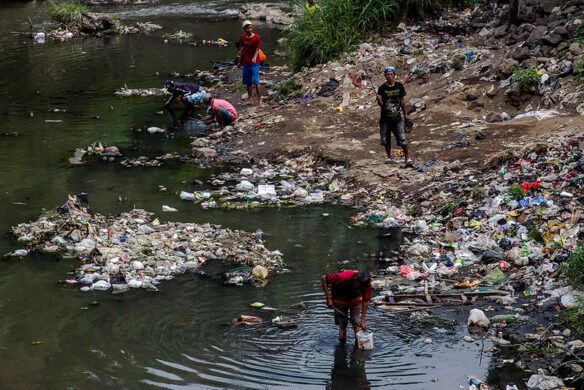 The plastic in our river: Fishing in the Brantas river of the East Java province, Indonesia, means going through loads of plastic trash, discarded by the residents of thousands of buildings (by Fully Syafi Handoko (Indonesia), courtesy of baselactionnetwork, CC BY-NC-ND 2.0, via Flickr).
